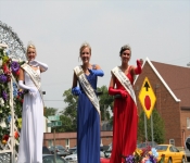 SaraParade 021